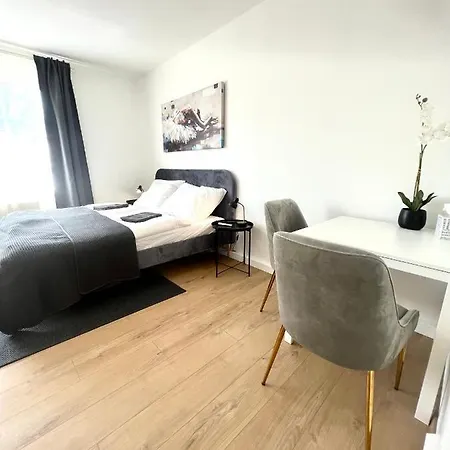 Isabellas: Near To Trainstation Appartement Linz